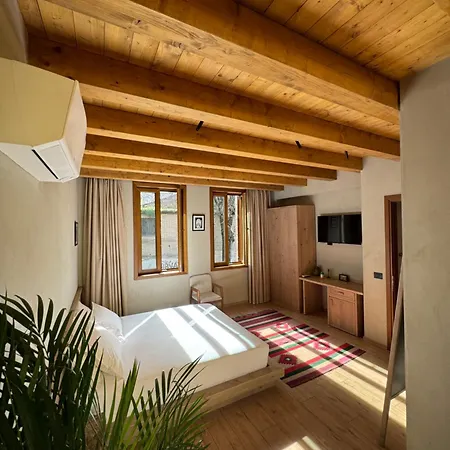 Faces&places Boutique 4*