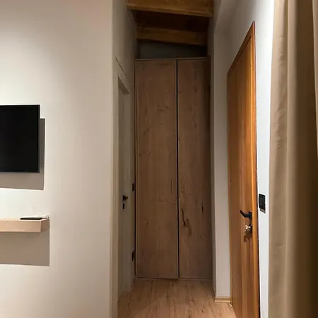 Hotel Faces & Places Boutique 4*