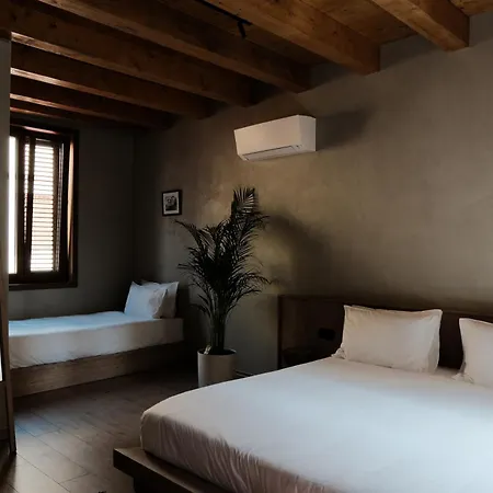 Faces & Places Boutique Hotel