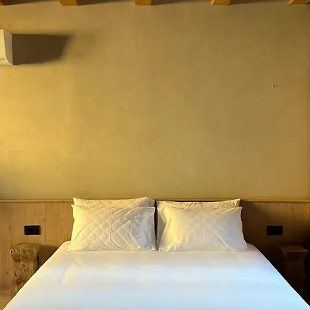 Faces & Places Boutique Hotel 3*