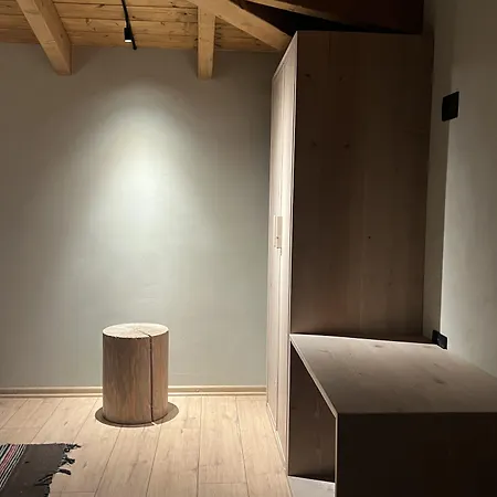מלון Faces & Places Boutique טיראנה