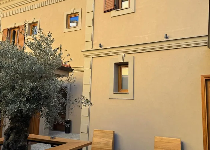 Hotel Faces & Places Boutique 4*