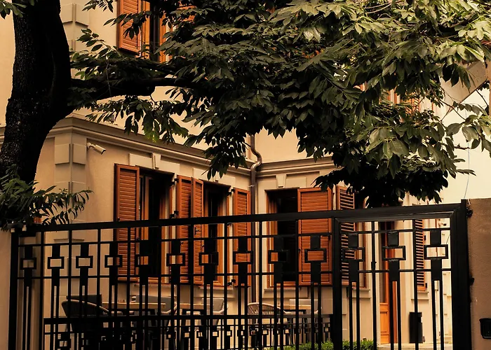 Hotel Faces & Places Boutique 4*